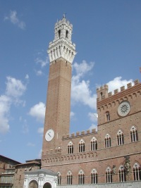 rent an apartment in siena